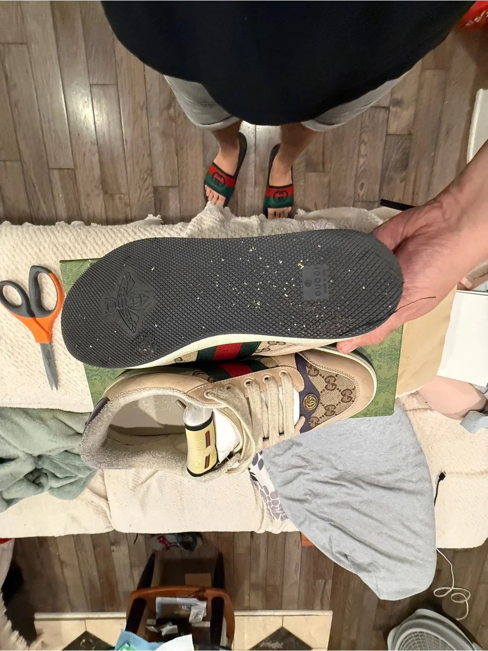 Gucci Beige GG Supreme Low-Top Sneakers with Green-Red Web Stripe